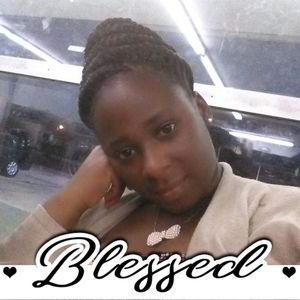 Meet your Posher, Adrienne